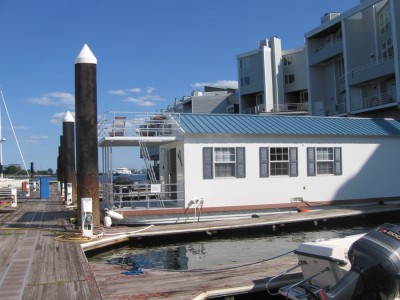 Blue Pearl Houseboat